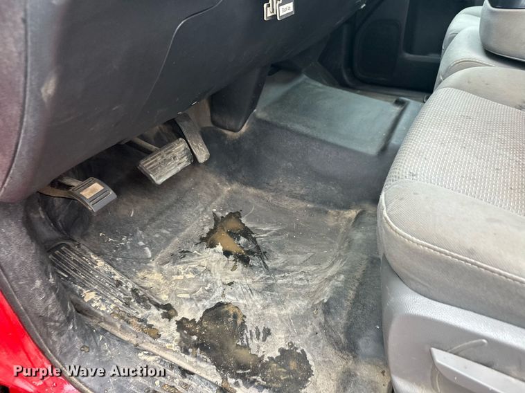 image for item EL0033 2019 Chevrolet Silverado 2500HD Double Cab pickup truck