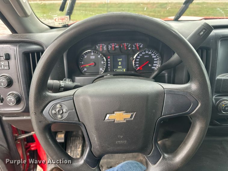 image for item EL0033 2019 Chevrolet Silverado 2500HD Double Cab pickup truck