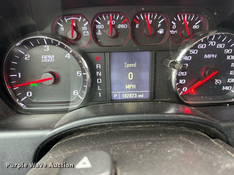 image for item EL0033 2019 Chevrolet Silverado 2500HD Double Cab pickup truck