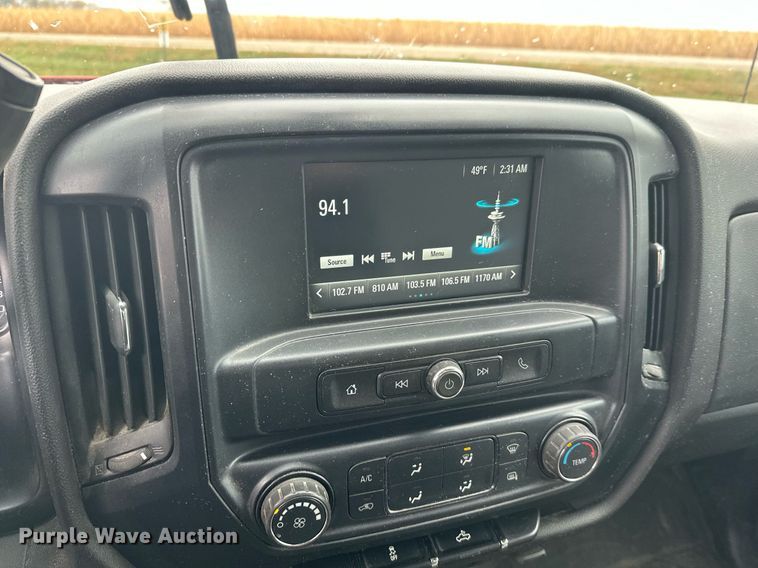 image for item EL0033 2019 Chevrolet Silverado 2500HD Double Cab pickup truck