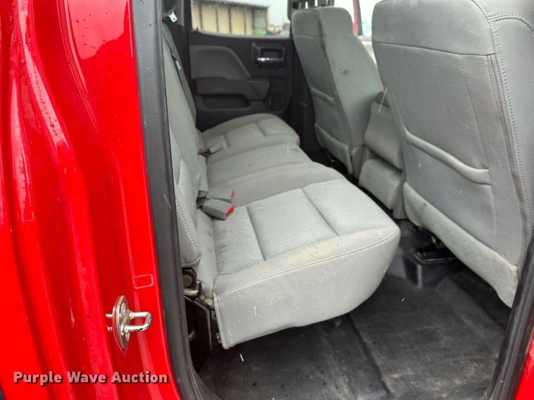 image for item EL0033 2019 Chevrolet Silverado 2500HD Double Cab pickup truck