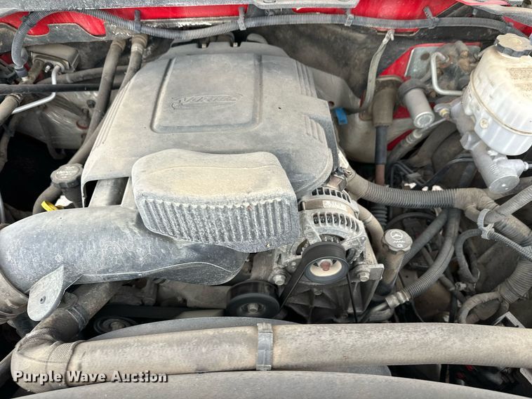 image for item EL0033 2019 Chevrolet Silverado 2500HD Double Cab pickup truck