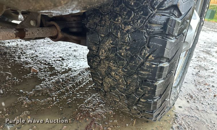 image for item EL0033 2019 Chevrolet Silverado 2500HD Double Cab pickup truck