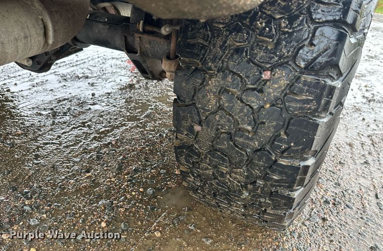 image for item EL0033 2019 Chevrolet Silverado 2500HD Double Cab pickup truck