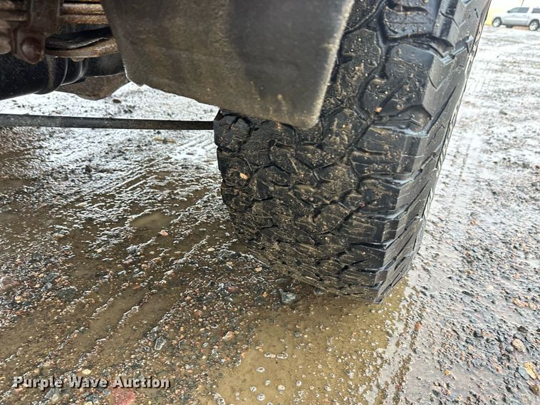 image for item EL0033 2019 Chevrolet Silverado 2500HD Double Cab pickup truck