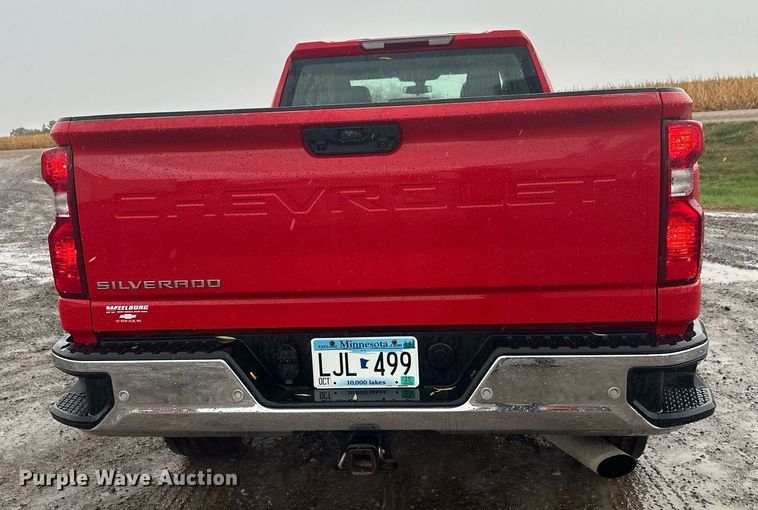 image for item EL0037 2021 Chevrolet Silverado 2500HD Double Cab pickup truck