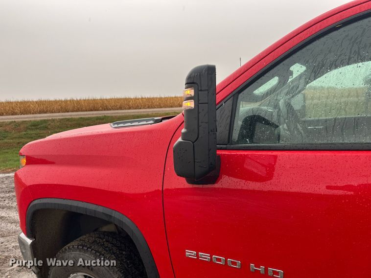 image for item EL0037 2021 Chevrolet Silverado 2500HD Double Cab pickup truck