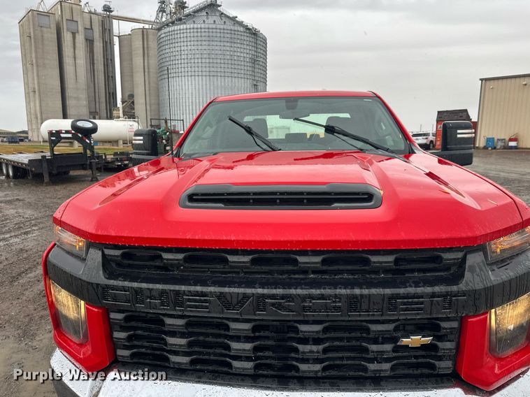 image for item EL0037 2021 Chevrolet Silverado 2500HD Double Cab pickup truck