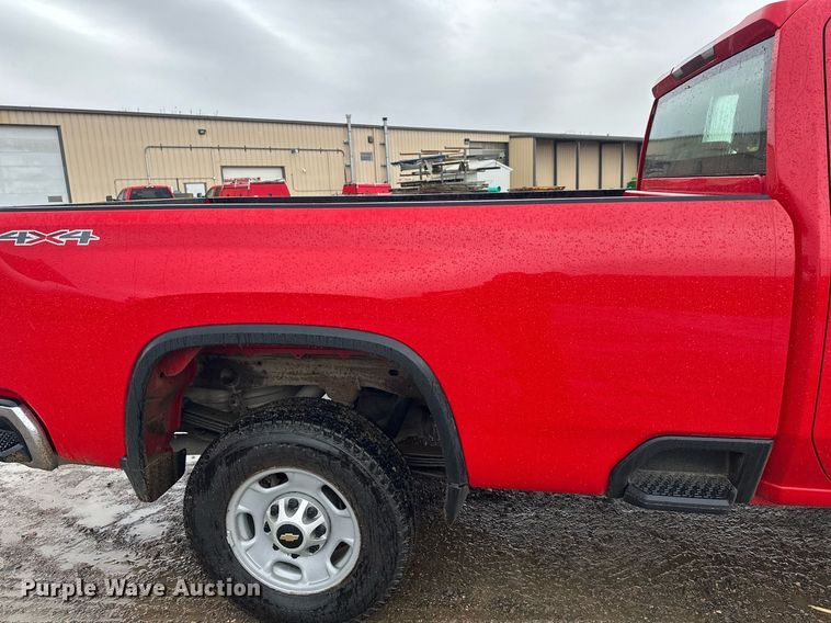 image for item EL0037 2021 Chevrolet Silverado 2500HD Double Cab pickup truck