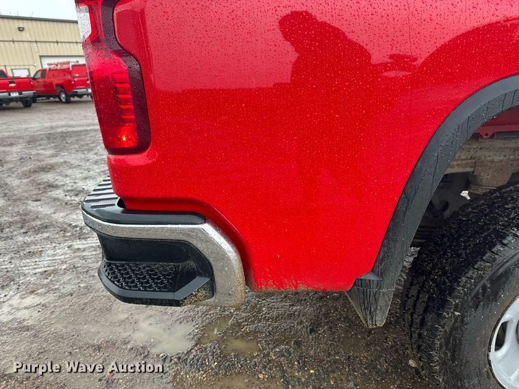 image for item EL0037 2021 Chevrolet Silverado 2500HD Double Cab pickup truck