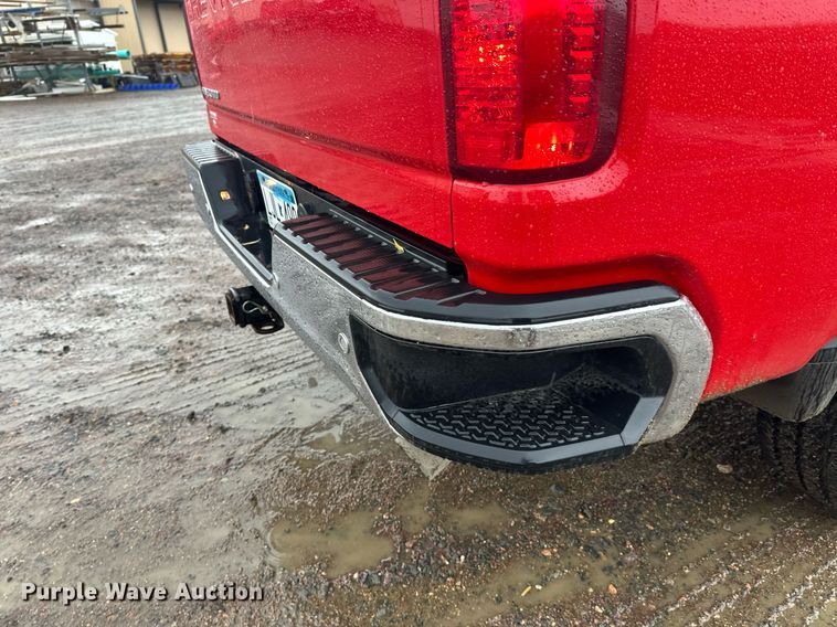 image for item EL0037 2021 Chevrolet Silverado 2500HD Double Cab pickup truck