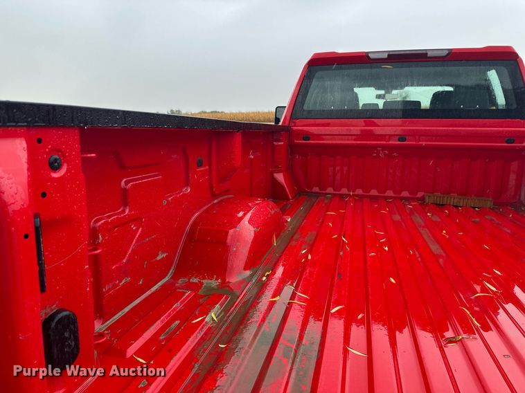 image for item EL0037 2021 Chevrolet Silverado 2500HD Double Cab pickup truck