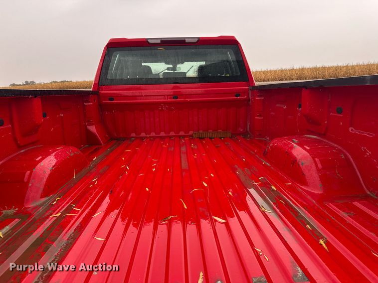 image for item EL0037 2021 Chevrolet Silverado 2500HD Double Cab pickup truck