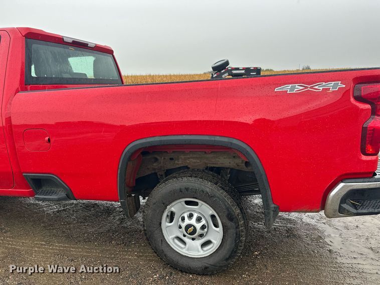 image for item EL0037 2021 Chevrolet Silverado 2500HD Double Cab pickup truck