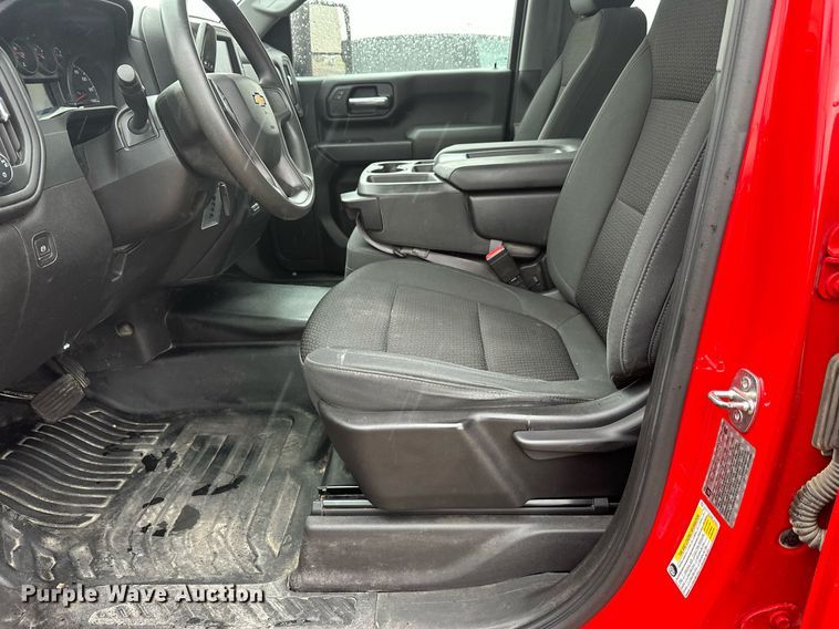 image for item EL0037 2021 Chevrolet Silverado 2500HD Double Cab pickup truck