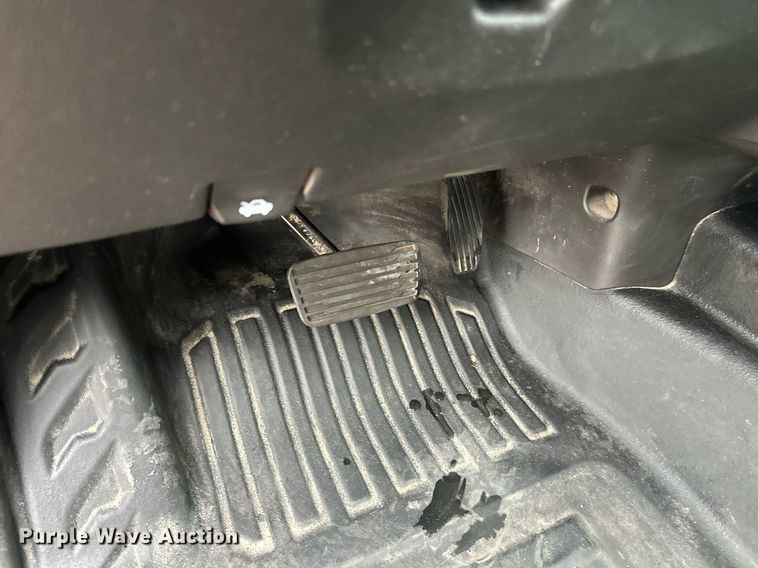 image for item EL0037 2021 Chevrolet Silverado 2500HD Double Cab pickup truck