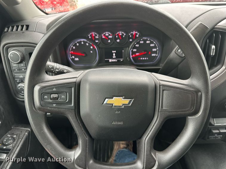 image for item EL0037 2021 Chevrolet Silverado 2500HD Double Cab pickup truck