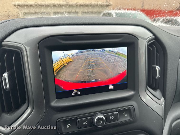 image for item EL0037 2021 Chevrolet Silverado 2500HD Double Cab pickup truck