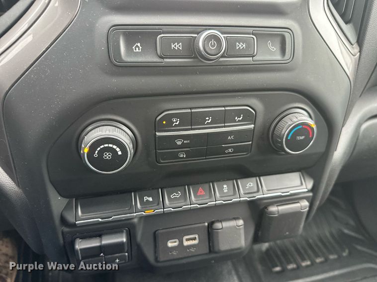 image for item EL0037 2021 Chevrolet Silverado 2500HD Double Cab pickup truck