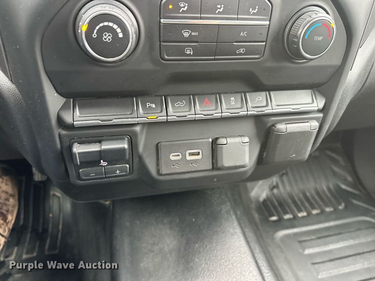 image for item EL0037 2021 Chevrolet Silverado 2500HD Double Cab pickup truck