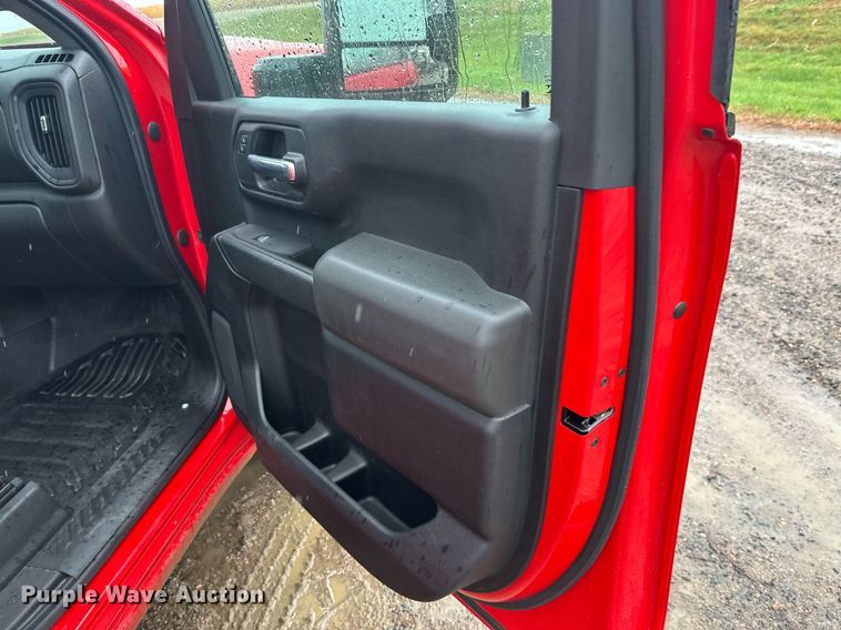 image for item EL0037 2021 Chevrolet Silverado 2500HD Double Cab pickup truck