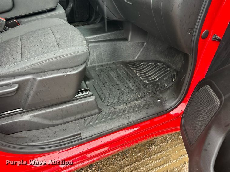 image for item EL0037 2021 Chevrolet Silverado 2500HD Double Cab pickup truck