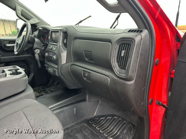 image for item EL0037 2021 Chevrolet Silverado 2500HD Double Cab pickup truck