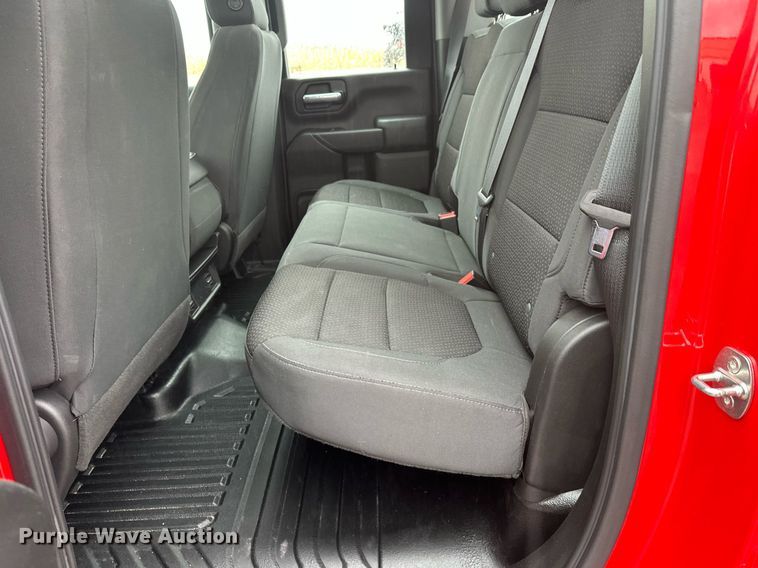 image for item EL0037 2021 Chevrolet Silverado 2500HD Double Cab pickup truck