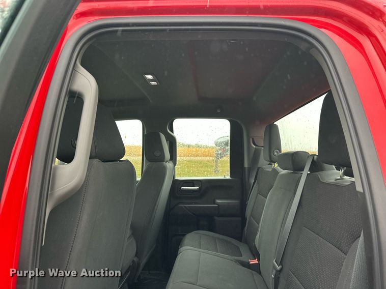 image for item EL0037 2021 Chevrolet Silverado 2500HD Double Cab pickup truck