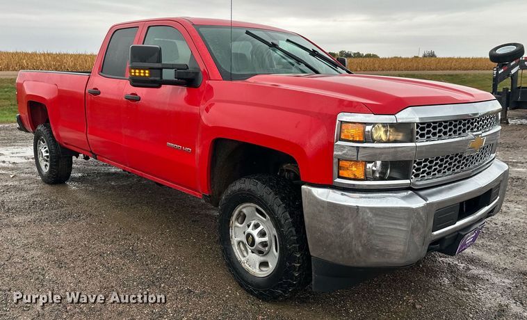 image for item EL0038 2019 Chevrolet Silverado 2500HD Double Cab pickup truck