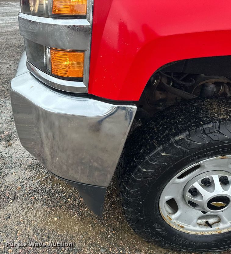 image for item EL0038 2019 Chevrolet Silverado 2500HD Double Cab pickup truck