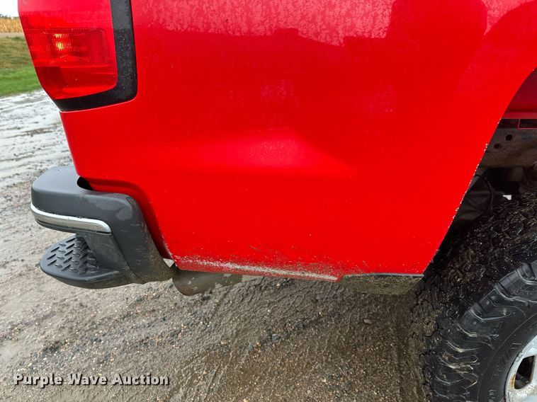 image for item EL0038 2019 Chevrolet Silverado 2500HD Double Cab pickup truck