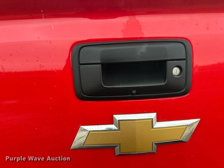 image for item EL0038 2019 Chevrolet Silverado 2500HD Double Cab pickup truck