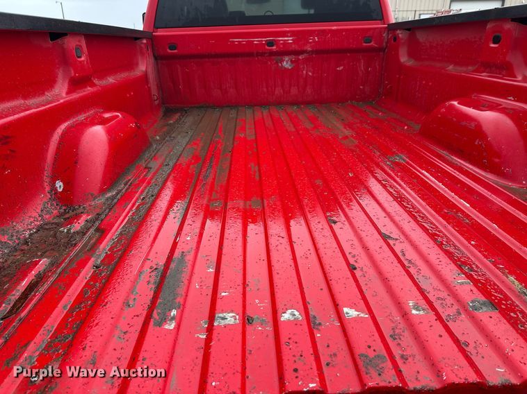 image for item EL0038 2019 Chevrolet Silverado 2500HD Double Cab pickup truck