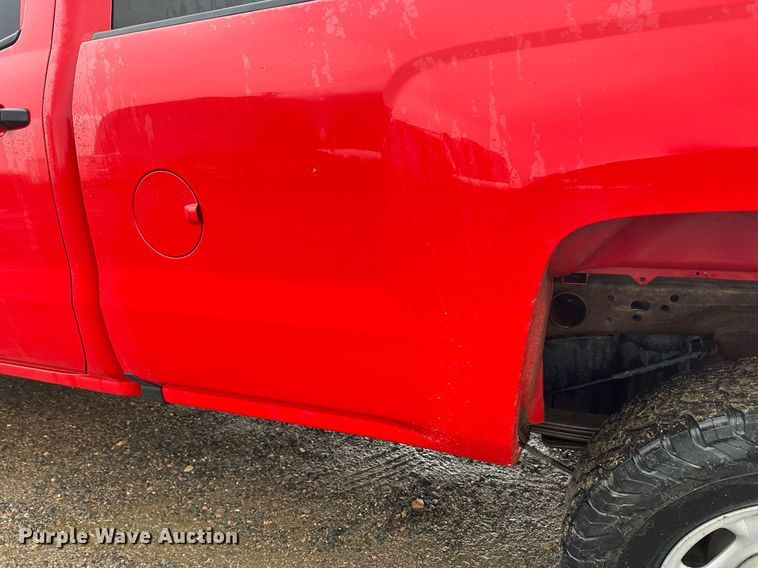 image for item EL0038 2019 Chevrolet Silverado 2500HD Double Cab pickup truck