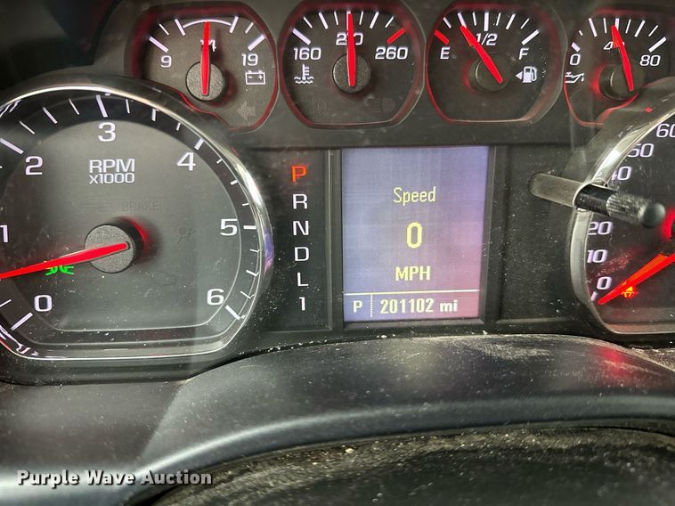 image for item EL0038 2019 Chevrolet Silverado 2500HD Double Cab pickup truck