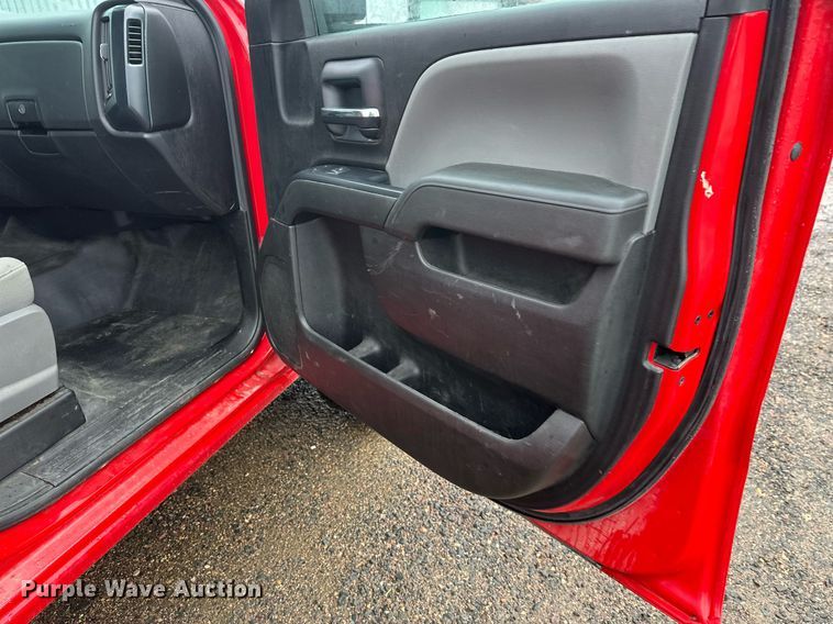 image for item EL0038 2019 Chevrolet Silverado 2500HD Double Cab pickup truck