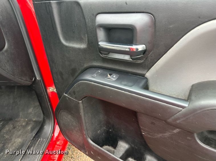 image for item EL0038 2019 Chevrolet Silverado 2500HD Double Cab pickup truck