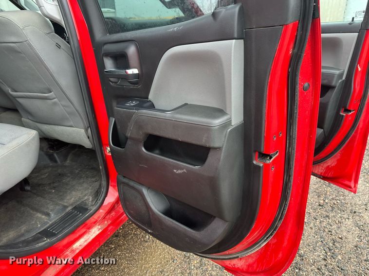 image for item EL0038 2019 Chevrolet Silverado 2500HD Double Cab pickup truck