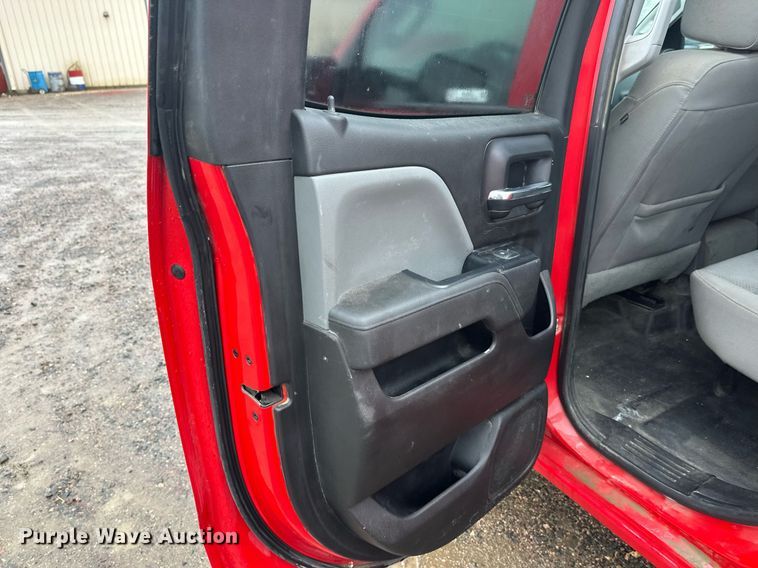 image for item EL0038 2019 Chevrolet Silverado 2500HD Double Cab pickup truck