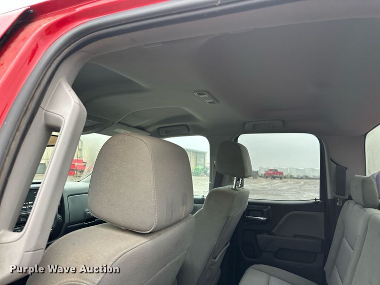 image for item EL0038 2019 Chevrolet Silverado 2500HD Double Cab pickup truck