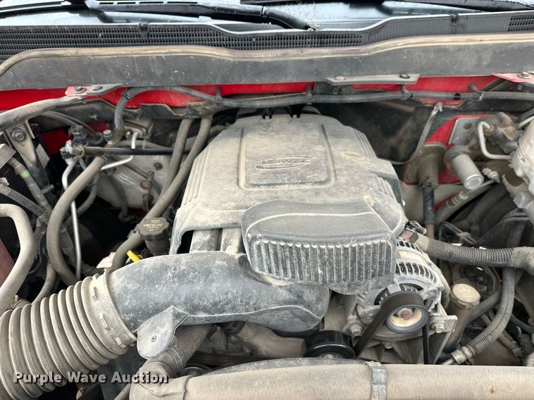 image for item EL0038 2019 Chevrolet Silverado 2500HD Double Cab pickup truck