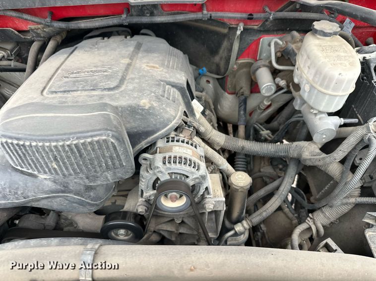 image for item EL0038 2019 Chevrolet Silverado 2500HD Double Cab pickup truck