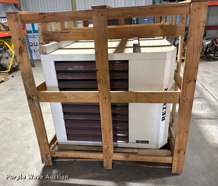 image for item EL0053 Reznor UDBP400 furnace