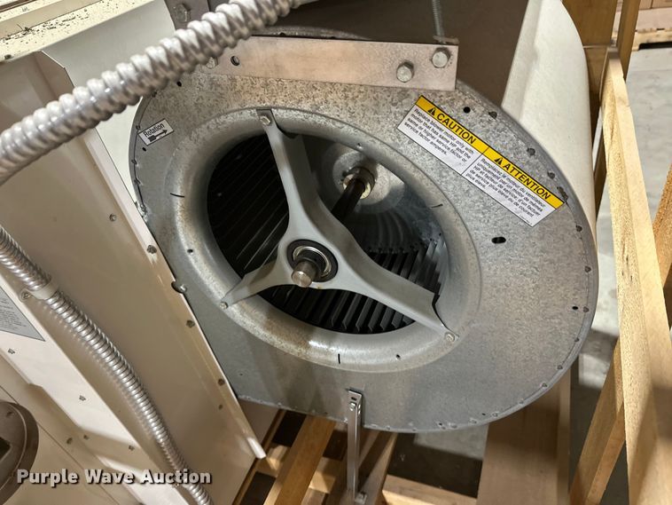 image for item EL0053 Reznor UDBP400 furnace