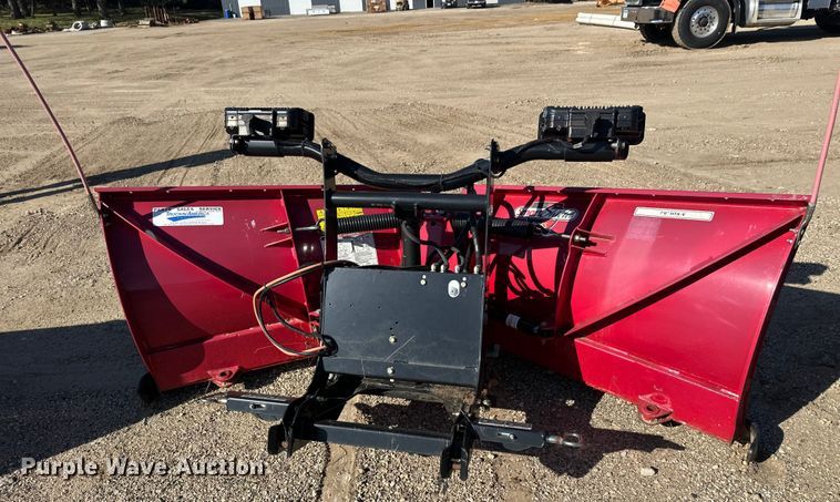 image for item EL0063 Boss HDX-V snow plow