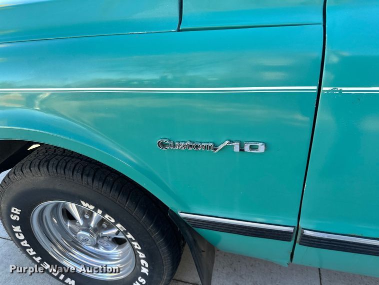 image for item EL0070 1972 Chevrolet C10 pickup truck