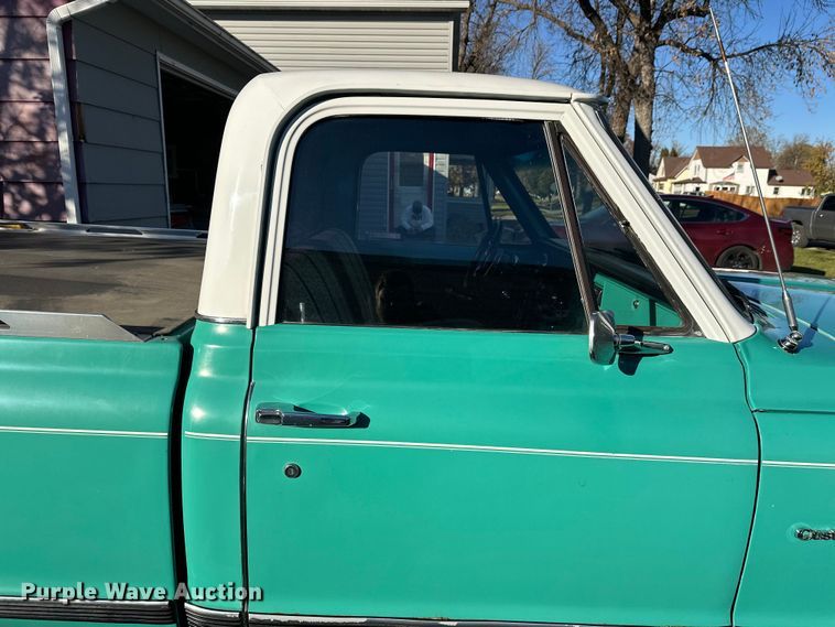 image for item EL0070 1972 Chevrolet C10 pickup truck