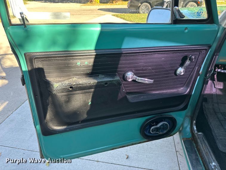 image for item EL0070 1972 Chevrolet C10 pickup truck