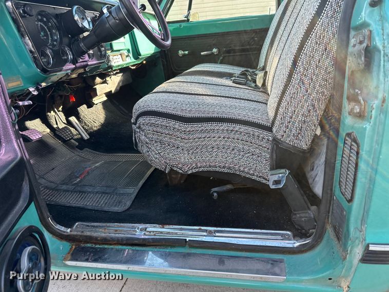 image for item EL0070 1972 Chevrolet C10 pickup truck